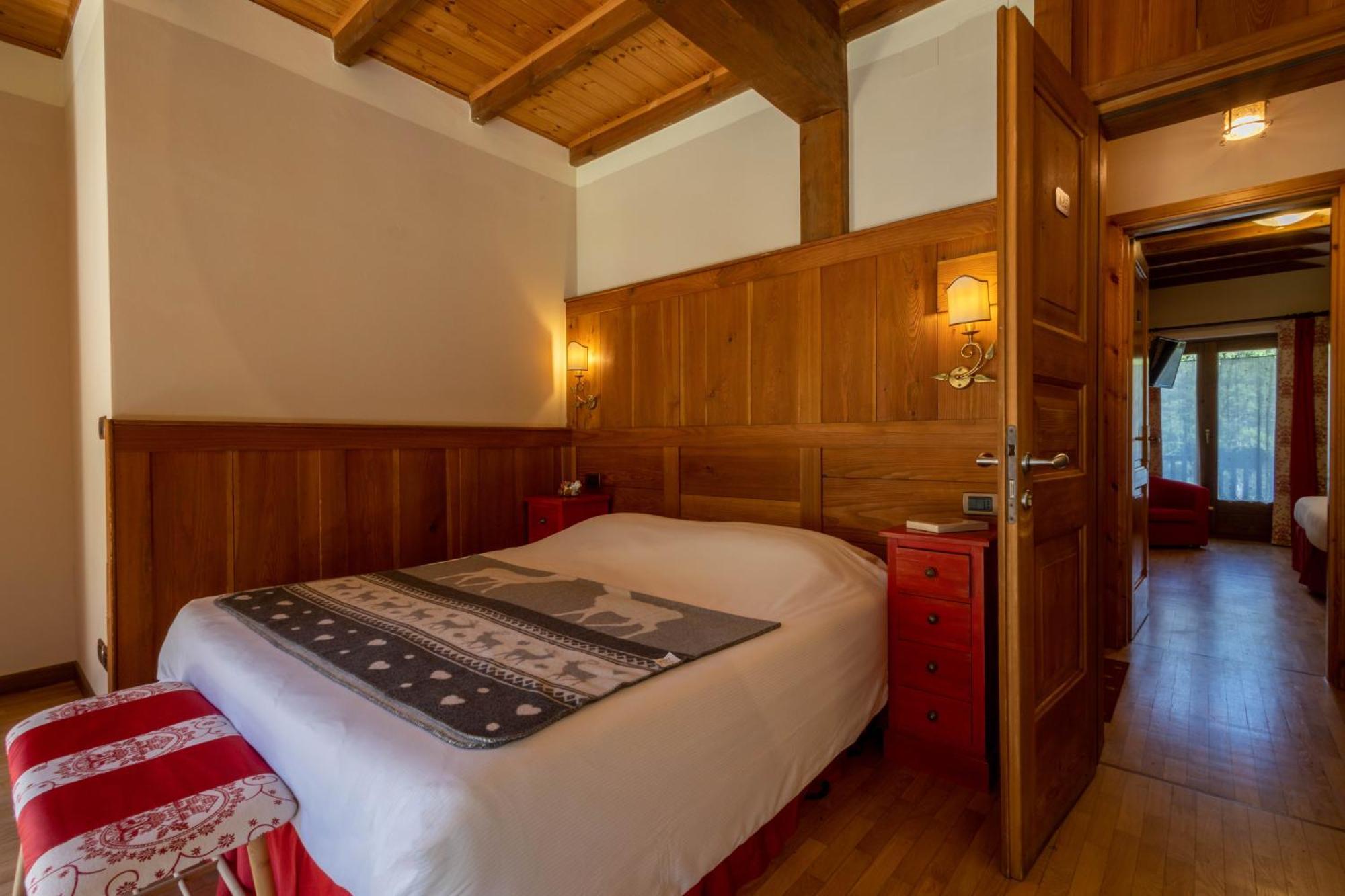 שמפולוק Alpine Forest Hotel מראה חיצוני תמונה