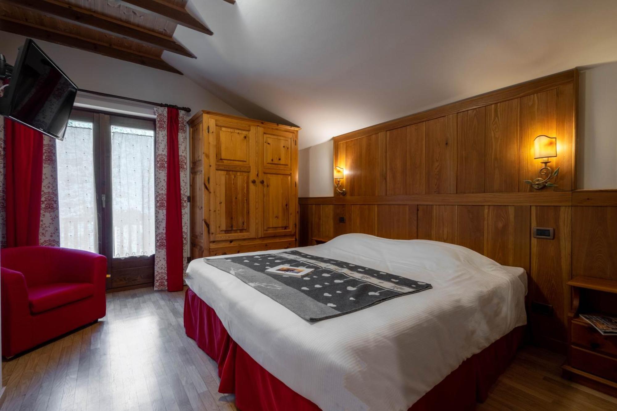 שמפולוק Alpine Forest Hotel מראה חיצוני תמונה