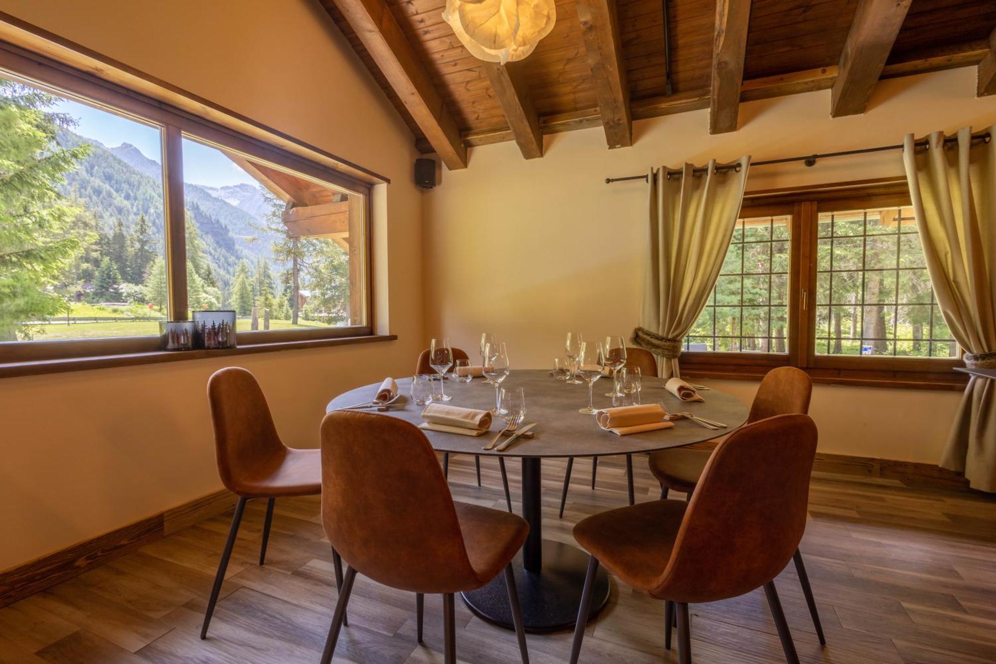 שמפולוק Alpine Forest Hotel מראה חיצוני תמונה