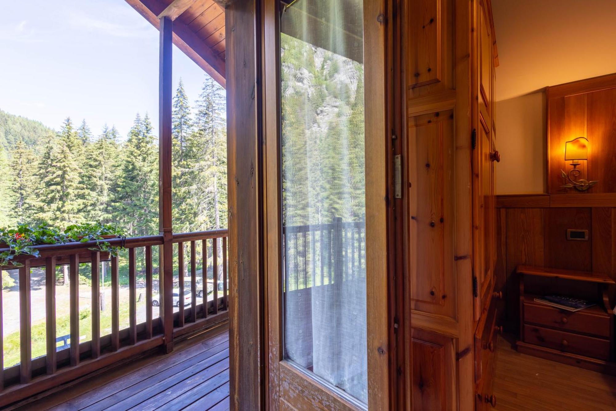 שמפולוק Alpine Forest Hotel מראה חיצוני תמונה