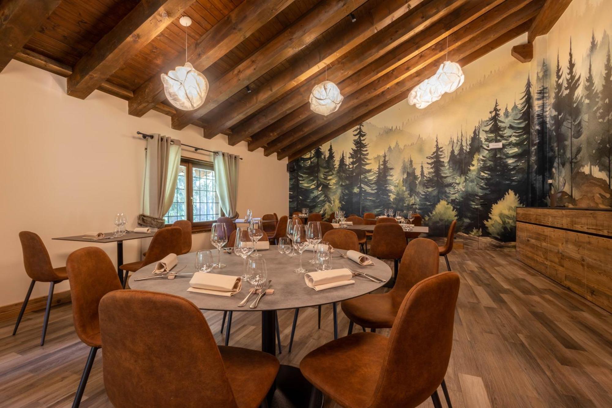 שמפולוק Alpine Forest Hotel מראה חיצוני תמונה