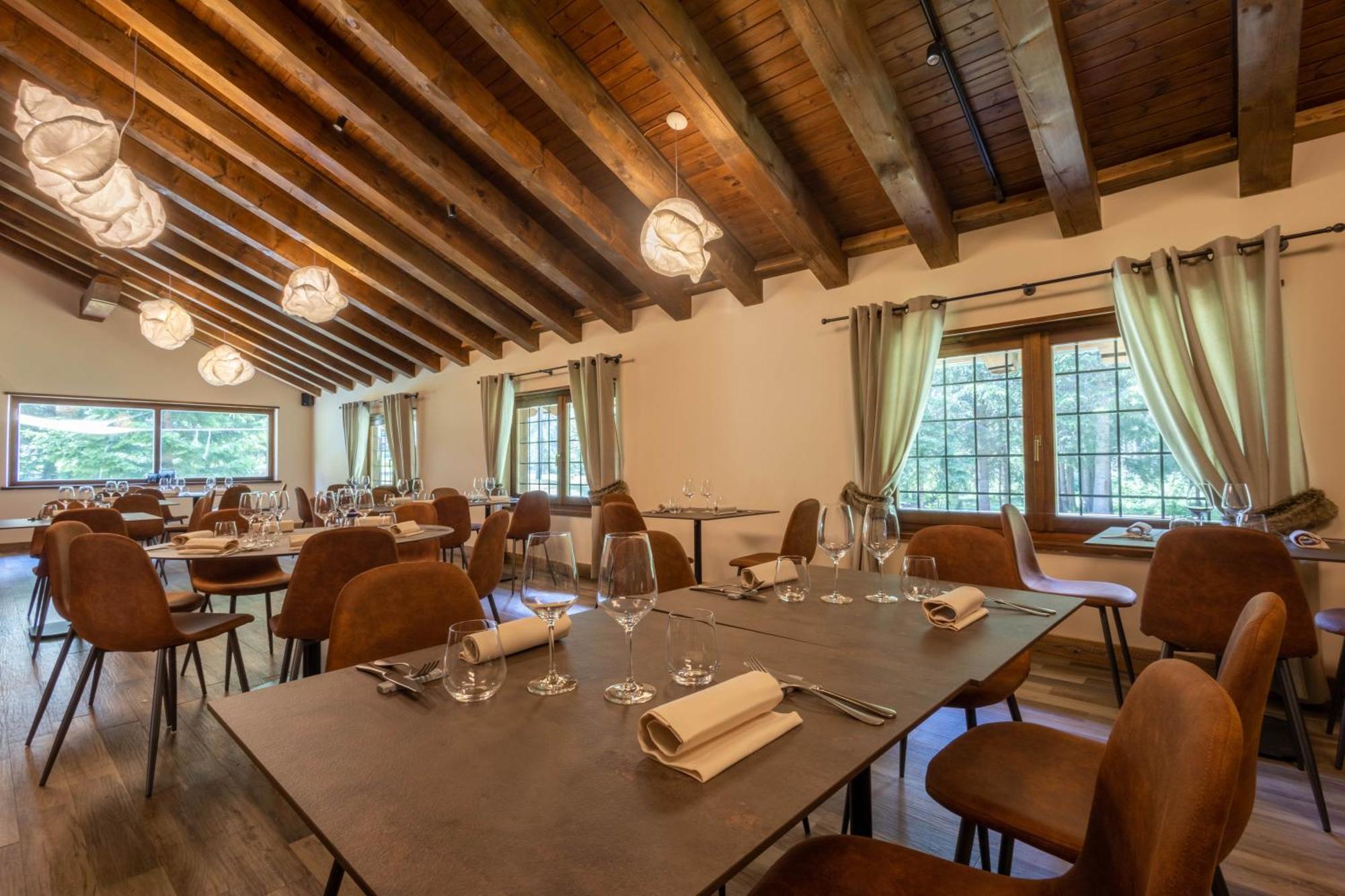 שמפולוק Alpine Forest Hotel מראה חיצוני תמונה